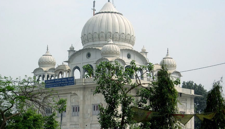 famous gurudwaras in delhi,delhi,gurudwaras,gurdwara bangla sahib,gurdwara baba banda singh bahadur,gurdwara mata sundri,gurdwara sis ganj sahib,gurdwara dam dama sahib,gurdwara majnu ka tilla