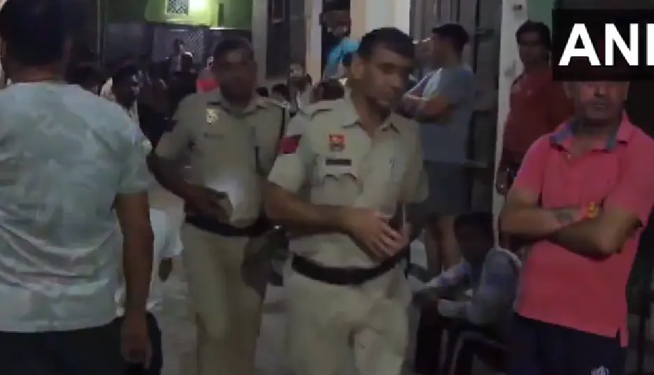 गुरुग्राम में सनसनीखेज वारदात: शख्स ने पत्नी और 4 मासूम बच्चों की ली जान, खुद भी सुसाइड की कोशिश; लव मैरिज का खौफनाक अंत