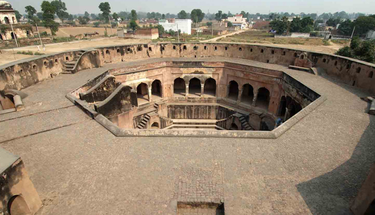 ऐतिहासिक स्थलों के लिए भी जाना जाता हैं गुरूग्राम, जाएं तो जरूर घूमें ये 6 जगहें 