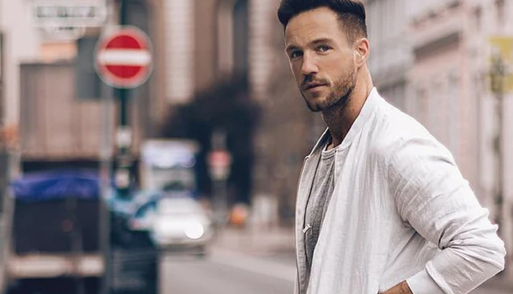 8 Signs That Tell You are an Attractive Guy