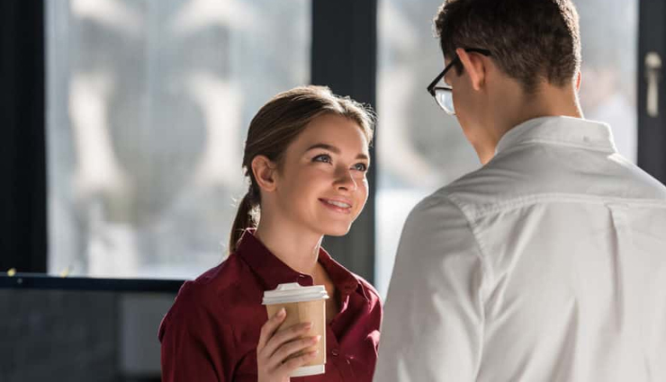 get a guys attention,how to get a guys attention,proven tips to get a guys attention,catch his eye,make eye contact,be unique on instagram,befriend him on social media,positive outlook to get a man attention back,be confident to get a guys attention