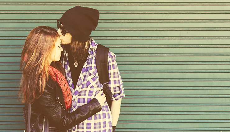 10 Signs That The Guy is Attracted To You