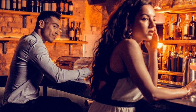 15 Possible Things That a Guy May Be Trying To Tell You When He is Looking at You