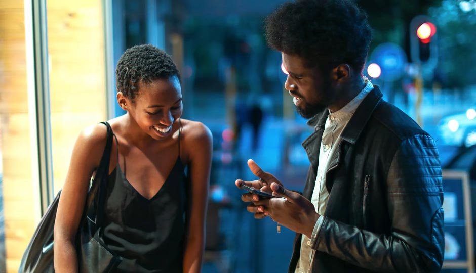10 Ways To Talk To a Guy You Like