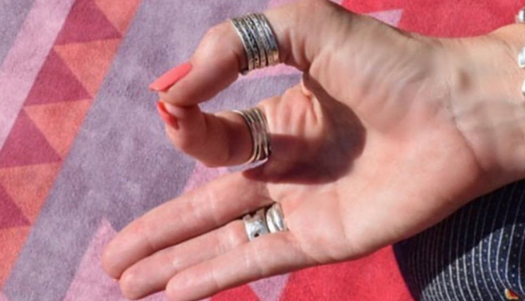 mudras for diabetes control,natural remedies for diabetes,hand gestures for diabetes management,yoga mudras for diabetes,effective mudras for controlling diabetes,mudras for healthy blood sugar levels,holistic approach to diabetes management,natural ways to control diabetes,mudras for blood sugar control,diabetes prevention techniques