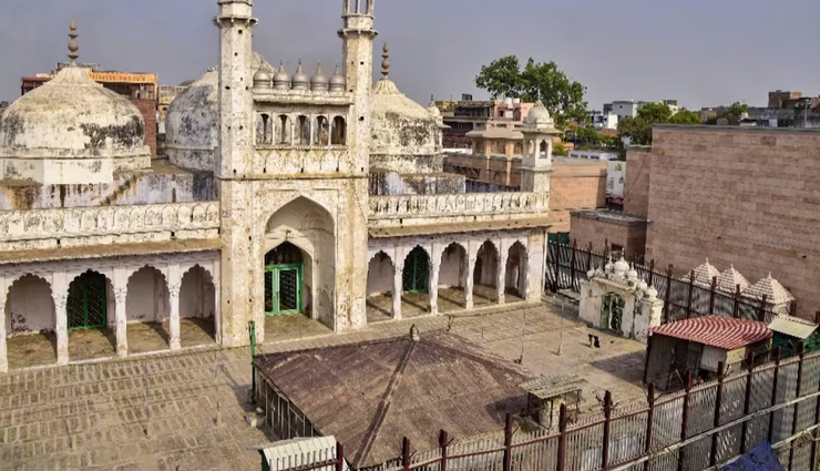 खुलेगा ज्ञानवापी मस्जिद का शील्ड वजूखाना, होगी साफ-सफाई, निकाला जाएगा सड़ा हुआ पानी व मरी हुई मछलियाँ
