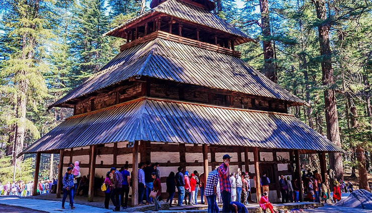 things to do in manali,manali winter activities,manali february,skiing in solang valley,paragliding manali,rohtang pass,hadimba devi temple,old manali,vashisht hot springs,naggar castle,tibetan monasteries,local cuisine manali