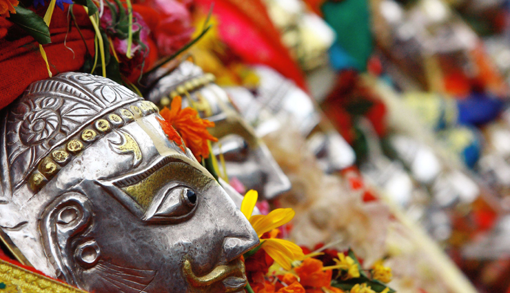 hadimba temple,pagoda shaped hadimba temple,about pagoda shaped hadimba temple,temple,india temple,holidays,travel guide