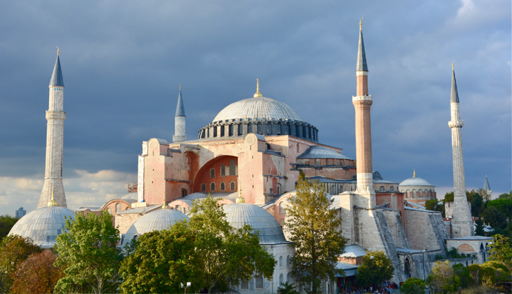 asia,amazing buildings in asia,lotus temple,himeji castle,potala palace,petra,hagia sophia,burj khalifa,dome of the rock,great wall of china,travel,holidays,travel guide,travel tips