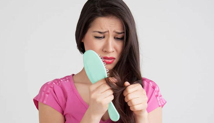 बालों के लिए बेहतरीन है ये देसी नुस्खा, महीनेभर में दूर होगी इनके झड़ने की समस्या 