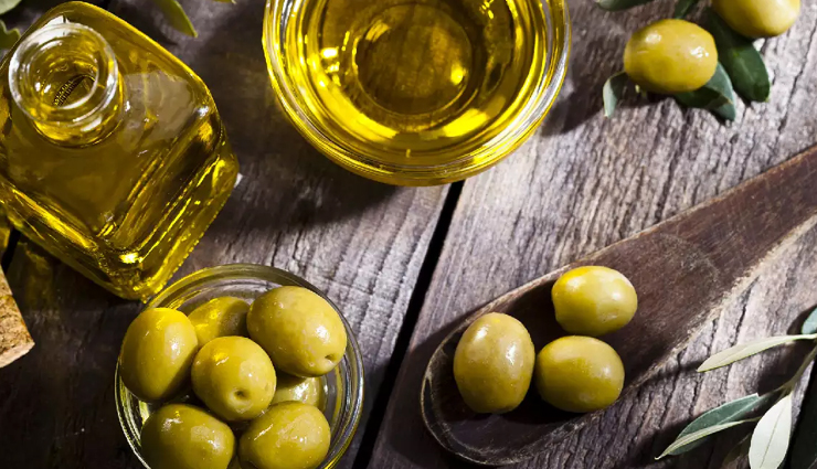 mineral oil,Olive Oil,lemon oil,camphor oil,castor oil,oils that causes hair fall,hair fall tips,hair care tips