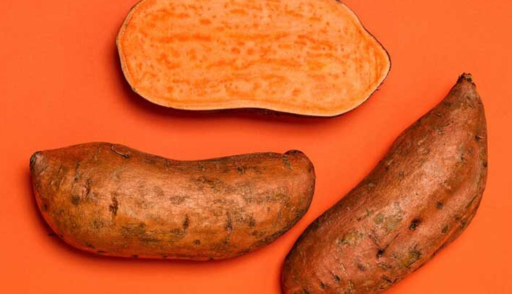 berries,Nuts,chia and flax seeds,spinach,sweet potatoes,food for hair growth,hair care tips,beauty tips