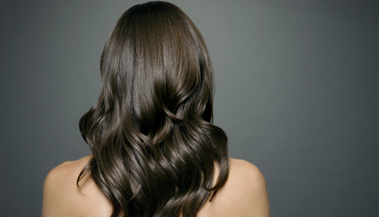 6 Essential Oils That Help To Maintain Hair Health