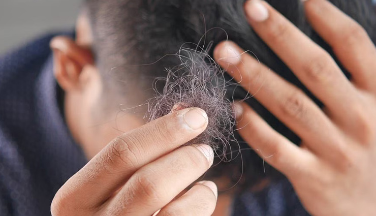 vitamin d deficiency in men,physical changes due to low vitamin d,symptoms of vitamin d deficiency,fatigue and weakness from low vitamin d,bone pain and muscle pain,hair loss and vitamin d deficiency,depression from low vitamin d,reduced testosterone levels vitamin d,managing vitamin d deficiency,vitamin d supplements for men