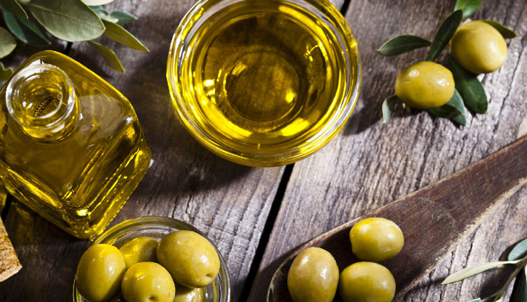 coconut oil,argan oil,jojoba oil,almond oil,Olive Oil,types of hair oil,different hair oil to treat hair problem,hair care tips,beauty tips