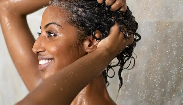 benefits of amla for skin and hair,amla for glowing skin,amla for acne and pigmentation,amla natural anti-ageing remedy,amla for dandruff control,amla for strong hair roots,amla for hair growth,amla to prevent grey hair,amla powder for beauty care,diy beauty remedies with amla