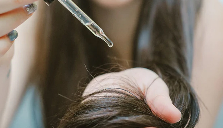 glass hair trend,achieving glass hair,glass hair tutorial,sleek hair styling,hair maintenance tips,straightening hair techniques,heat protectant products,blow drying methods,hair sectioning,hair straightener tips,flat iron techniques,glossy hair finish,shine serum application,hair oil for shine,frizz control tips,hair styling for elegance,celebrity hair trends,influencer hairstyles,haircare routine,professional hair styling