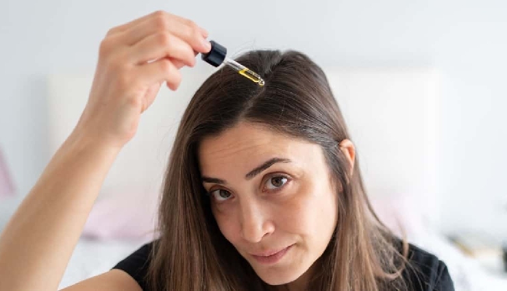 static hair,frizzy hair solutions,dry hair treatment,hair moisturizing tips,static charge in hair,prevent hair static,managing frizz,hair care for static,winter hair care,eliminate hair static,smooth hair tips