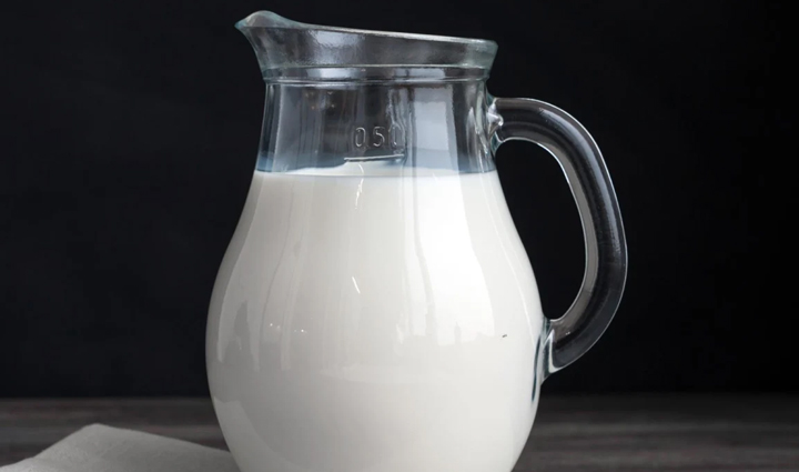 चमकदार बाल पाने के लिए आजमाए ये 10 उपाय, कुछ ही दिनों में फर्क होगा महसूस
try these 10 remedies to get shiny hair you will feel the difference in a few days,beauty tips,beauty hacks