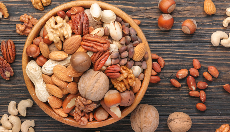 रूखे बेजान बालों से हैं परेशान, अपनी डाइट में शामिल करें ये फ़ूड, बनेंगे मजबूत और चमकदार troubled by dry lifeless hair include these food items in your diet hair will become strong and shiny,beauty tips,beauty hacks