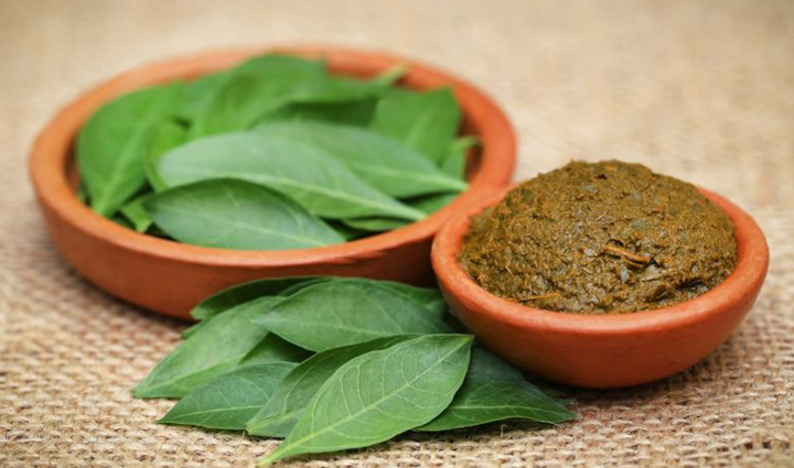 चमकदार बाल पाने के लिए आजमाए ये 10 उपाय, कुछ ही दिनों में फर्क होगा महसूस
try these 10 remedies to get shiny hair you will feel the difference in a few days,beauty tips,beauty hacks