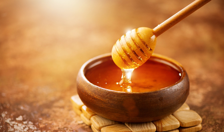 चमकदार बाल पाने के लिए आजमाए ये 10 उपाय, कुछ ही दिनों में फर्क होगा महसूस
try these 10 remedies to get shiny hair you will feel the difference in a few days,beauty tips,beauty hacks