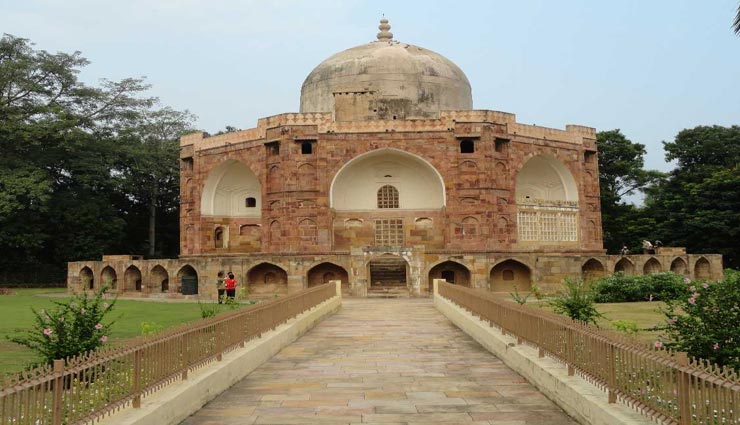 tourist places,indian tourist places,tombs of india,beautiful places
