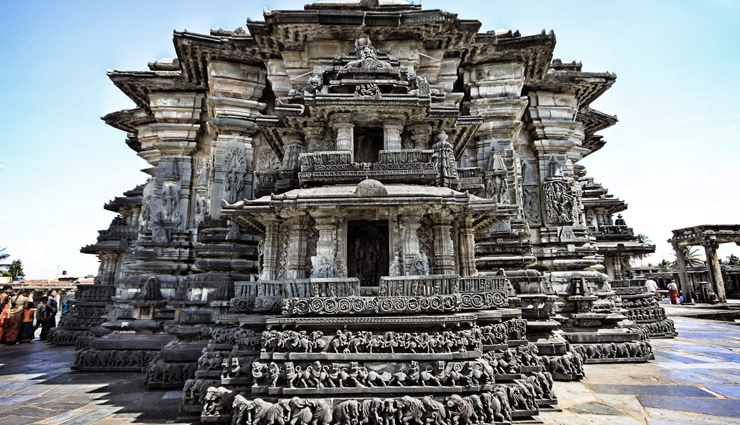 honeymoon destinations in karnataka,karnataka tourism,tourist places in karnataka,coorg,bangalore,mysore,halebeedu,chikmagalur,kabini,gokarna,mangalore,travel,holidays,travel guide,holiday tips