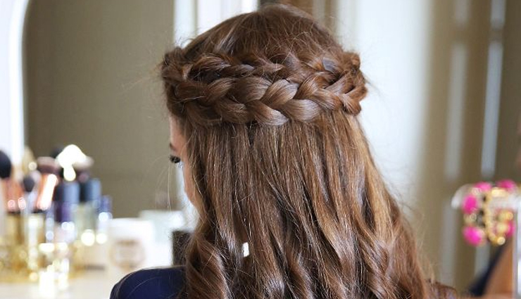 curly hair hairstyle ideas,stunning curly hairdos,best curly hair styling tips,curly hair beauty trends,gorgeous curls inspiration,how to style curly hair,curly haircare and hairstyles,chic curly hair looks,trendy curly hair transformations,curly hair fashion trends