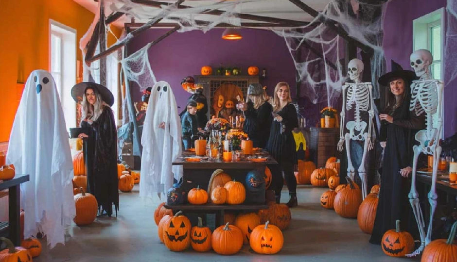 Halloween 2025: भारत में क्यों बढ़ रही है हैलोवीन की दीवानगी — जानिए इसका इतिहास, अर्थ और आधुनिक महत्व