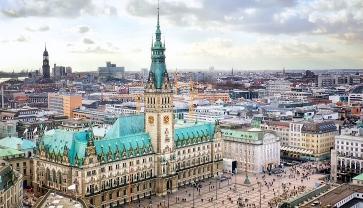 tourist places in hamburg,must-visit hamburg attractions,hamburg travel guide,things to do in hamburg,hamburg sightseeing,best places to visit in hamburg,hamburg landmarks,cultural sites in hamburg,family activities in hamburg,explore hamburg germany