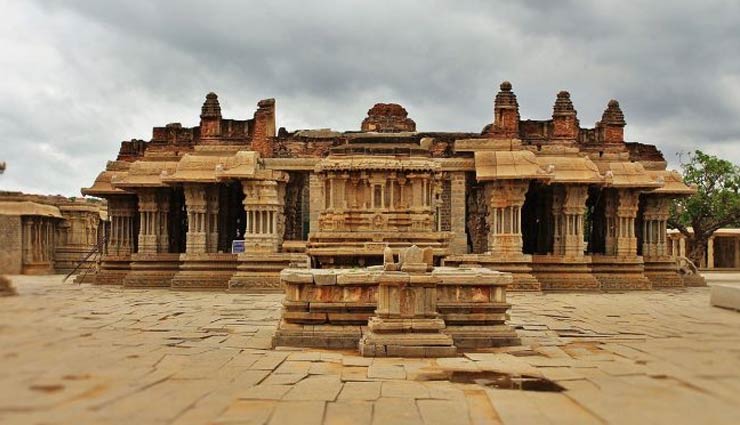 hampi,places to visit in hampi,hampi tourism,vijaya vittala temple,sri virupaksha temple,hampi bazaar,matanga hill,hampi archaeological museum