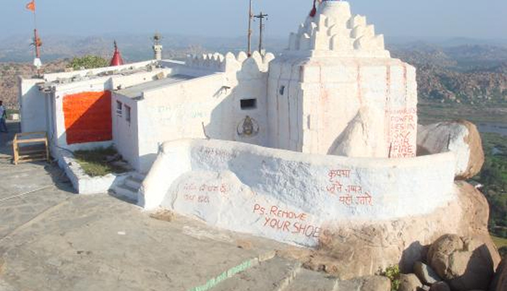 places to visit in hampi,places to visit around hampi,hampi,vijaya vittala temple,sri virupaksha temple,hanuman temple,hemakuta hill temple complex,sasivekalu ganesha temple,lakshmi narasimha temple