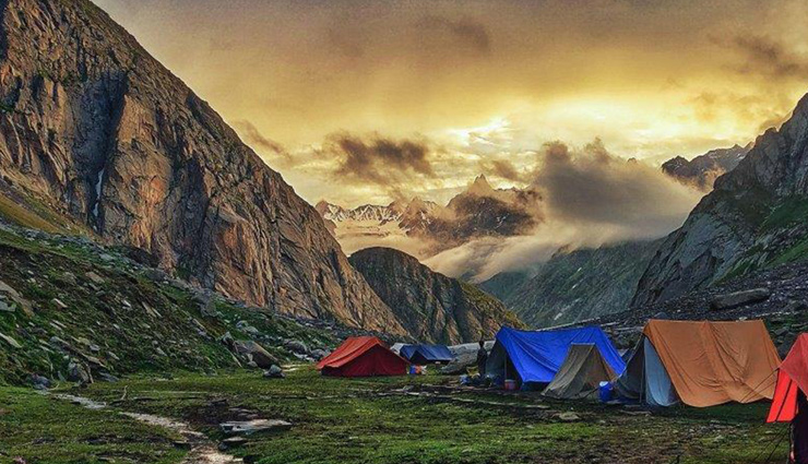 बनाएं गर्मी की छुट्टियों में इन जगहों पर घूमने का प्लान, खुलकर ले सकेंगे ट्रेकिंग का आनंद summer trekking getaways,trekking in the summertime,best summer trekking destinations,scenic summer treks,offbeat summer trekking trails,adventure-filled summer treks,trekking amidst nature in the summer season,trekking escapades for summer vacation,mountain trekking in summer,summer trekking tours