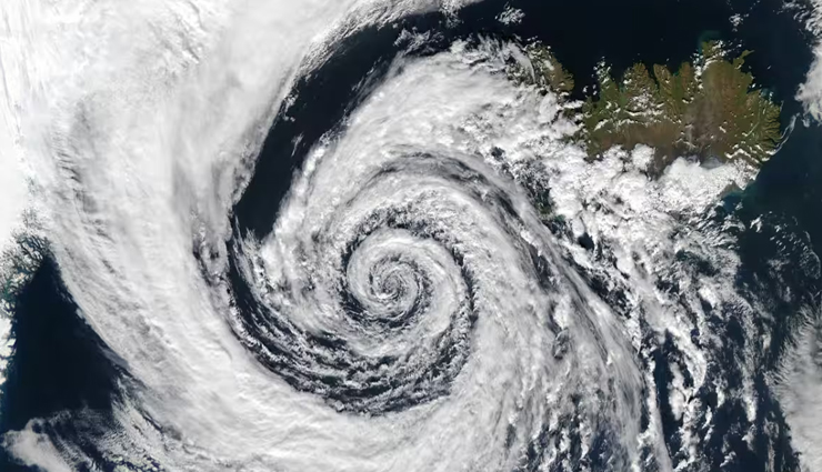 खतरनाक हुआ चक्रवात हामून, 12 राज्यों में बारिश का अलर्ट