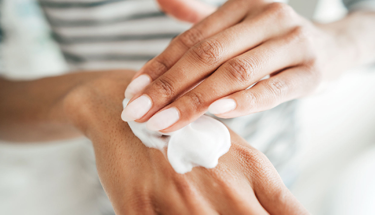 5 Reasons To Start Using a Hand Cream
