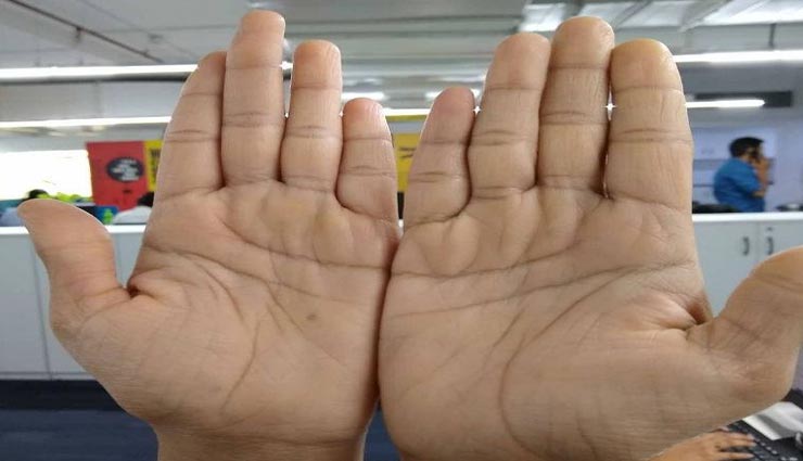 astrology tips,astrology tips in hindi,palmistry,meaning of half moon in palm