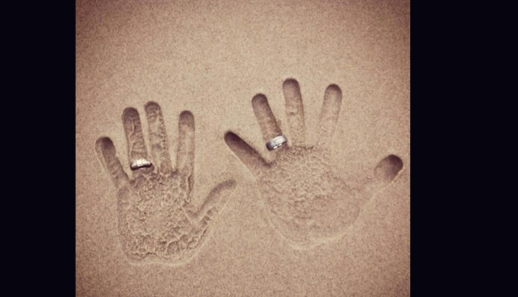 heading to get married next wedding season try out these poses to rock your pre-wedding shoot,pre wedding shoot concept,fashion trends for pre wewddding