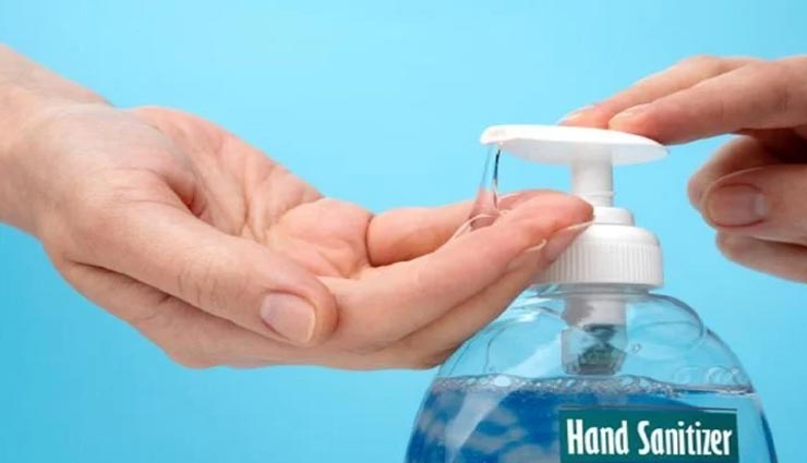 क्या आप भी इस्तेमाल कर रहे हैं मेथेनॉल युक्त हैंड सैनिटाइजर? जान लें इसके खतरे 