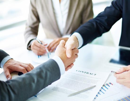 know the personality of person by shaking hand,astrology tips in hindi