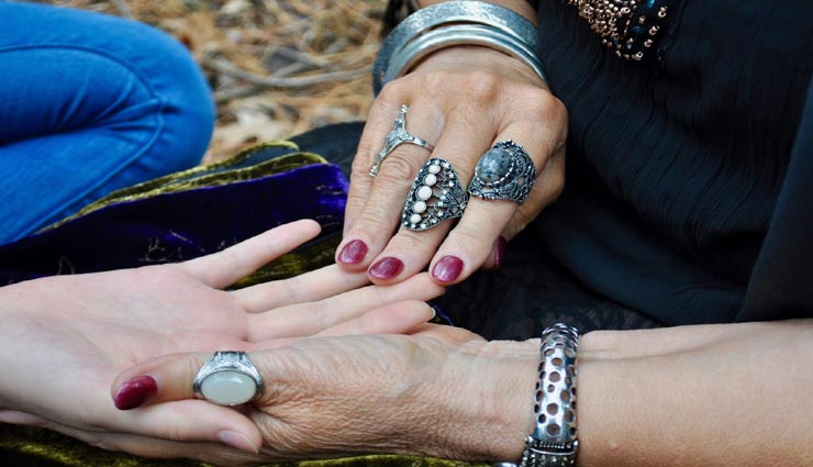 आपकी सेहत का हाल बयां करती हैं जीवन रेखा, जानें इसके बारे में astrology tips,astrology tips in hindi,palmisty,health and palmisty