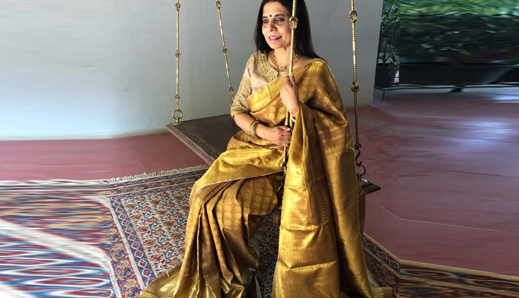 golden saree designs,fashion trends,fashion tips,golden saree for wedding season