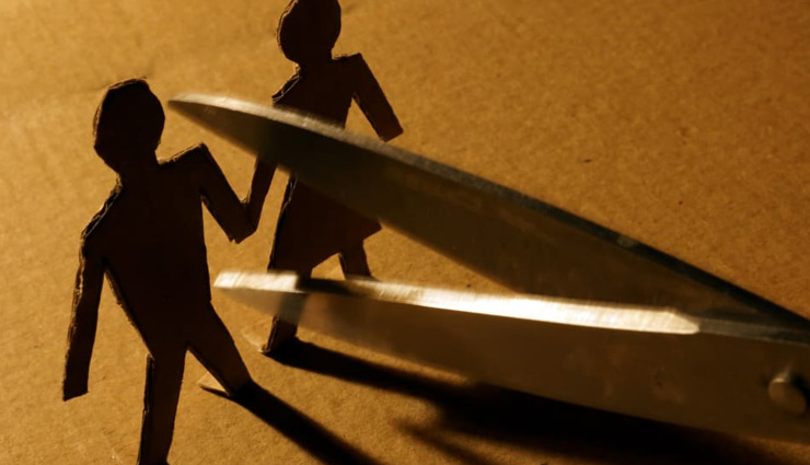 किशोरावस्था में ब्रेकअप बदल देता है आपकी मनोस्थिति, इन तरीको से निकाले खुद को इससे बाहर 