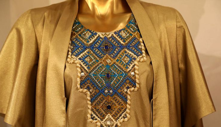 souvenirs to buy from iran,best souvenirs to buy from iran,handmade cloths,giveh,sweets,Nuts,and spices for the foodie,home furnishings,minakari,khatamkari,travel,holidays,travel guide,travel tips