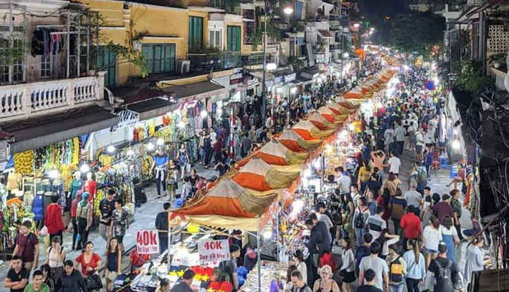 hanoi,places to visit in hanoi,things to do in hanoi,buzzing heart of hanoi,womens museum,lake with a tale,vietnamese egg coffee,night market