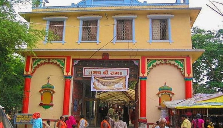 must-see sites on varanasi ghats,essential places to visit along varanasi ghats,varanasi iconic ghats: sites you can not miss,top attractions while strolling varanasi ghats,exploring varanasi notable ghats and sites,varanasi riverfront: must-visit landmarks,discovering varanasi ghats: must-see destinations,unmissable sites during a varanasi ghats stroll,varanasi scenic ghats and must-visit sites,varanasi riverbanks: key sites for exploration