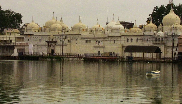 5 must see places of jabalpur,major attractions of jabalpur,madhya pradesh,tourist places in jabalpur,tourism holidays,travel