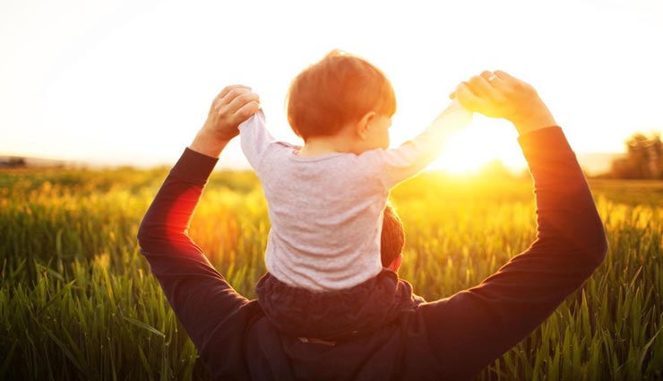 Father's Day Special: इन तरीकों की मदद से बनाए अपने पिता का यह दिन यादगार, उनके दिल को मिलेगी खुशी