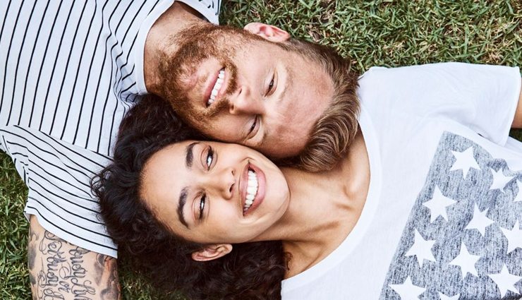 self-importance in relationships,individuality in partnerships,maintaining self-identity in relationships,personal growth and relationships,self-love and relationships,balancing self and partnership,healthy relationships and self-esteem,autonomy in love relationships,self-care in relationships,relationship dynamics and self