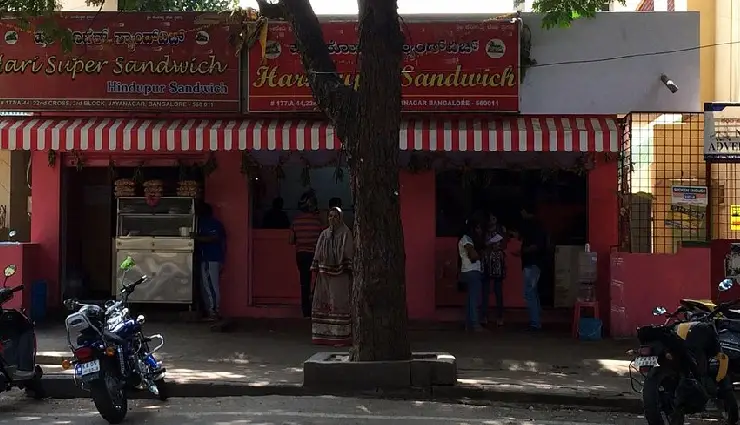 bangalore street food,best food in bangalore,must try foods in bangalore,bengaluru food guide,famous breakfast spots in bangalore,bangalore filter coffee,iconic dishes in bangalore,foodie guide bengaluru,best places to eat in bangalore,bangalore food culture,top foods to try in bangalore